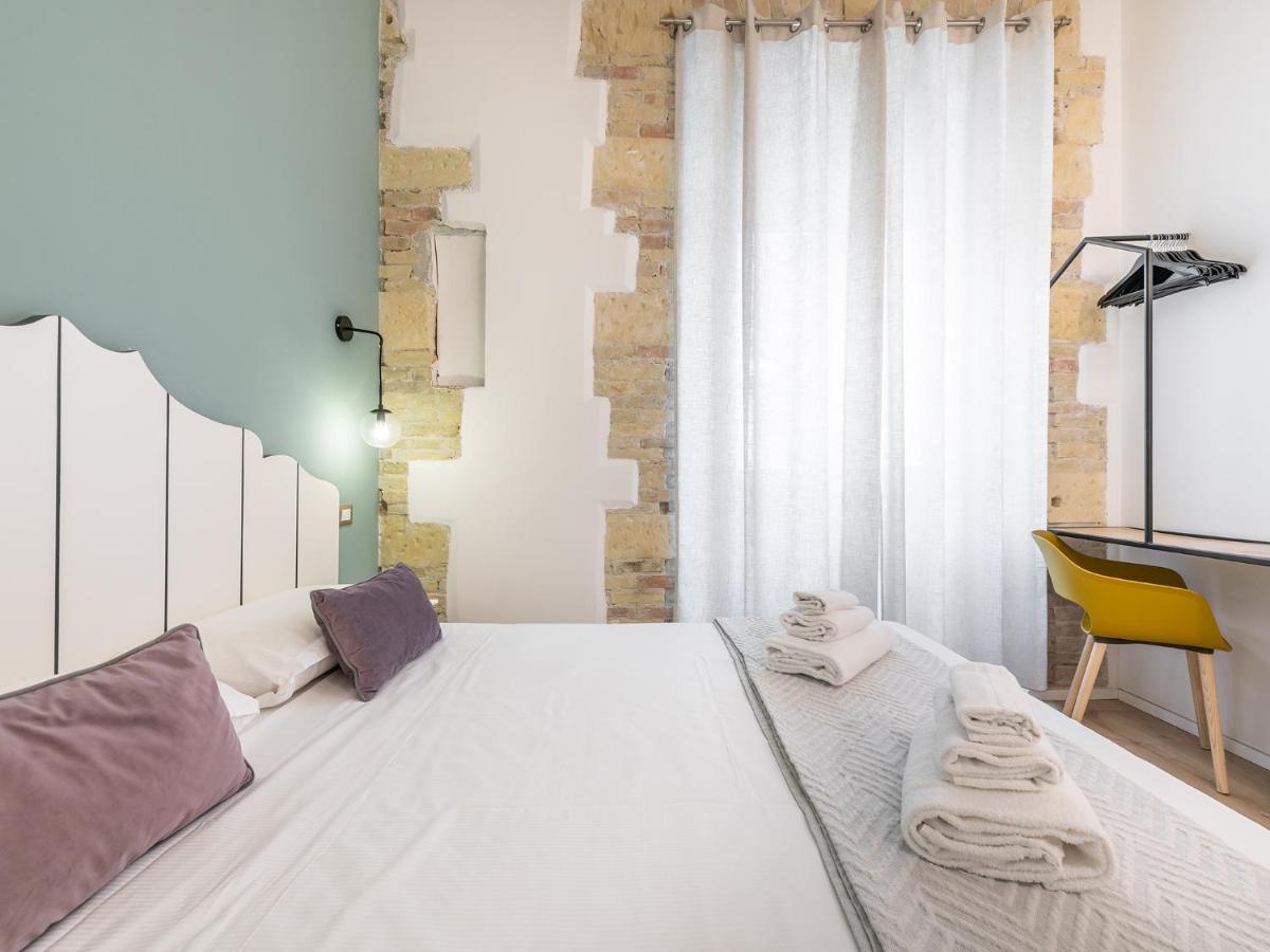 Orma Design Rooms - Historic Centre Каляри Екстериор снимка