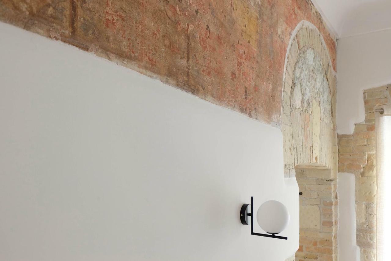 Orma Design Rooms - Historic Centre Каляри Екстериор снимка