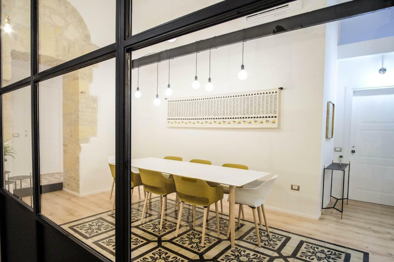 Orma Design Rooms - Historic Centre Каляри Екстериор снимка