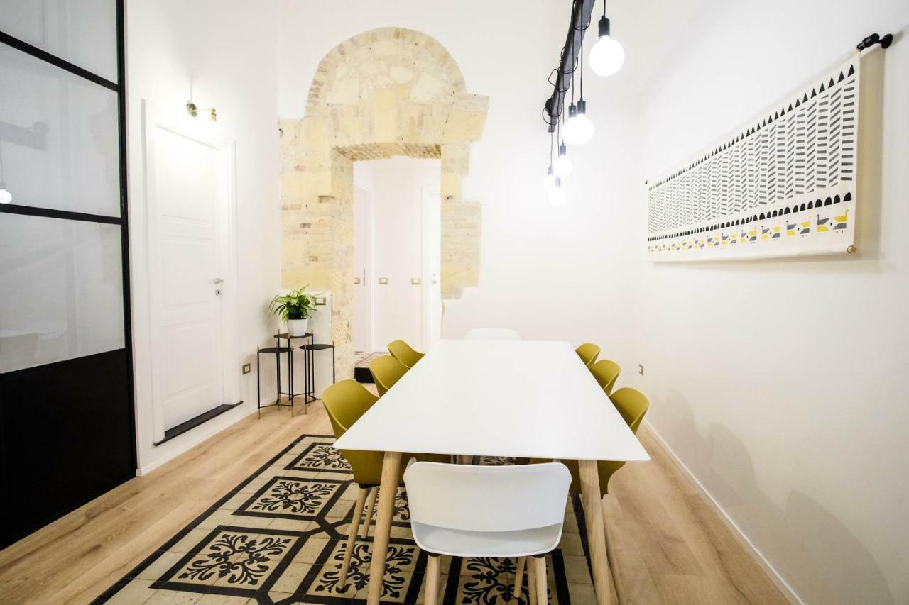 Orma Design Rooms - Historic Centre Каляри Екстериор снимка